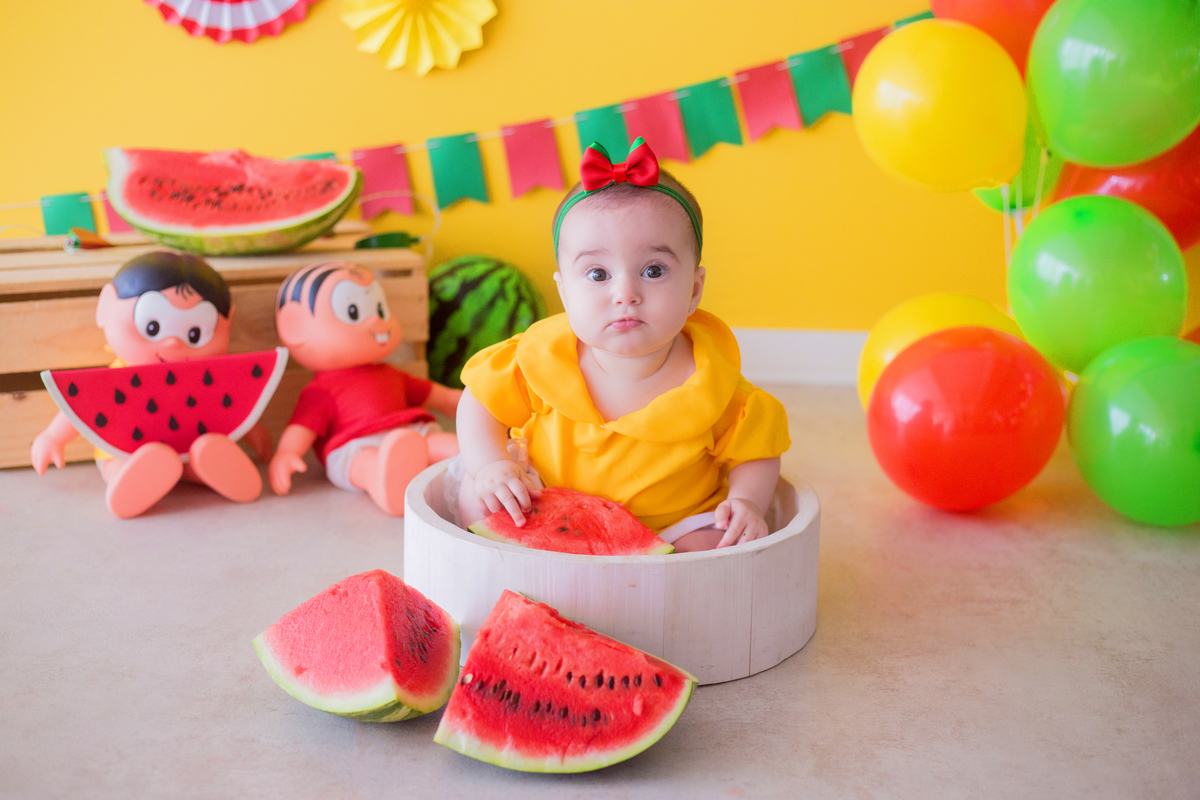 acompanhamento mensal de bebe caxias do sul figurino cenario tematico  personagem foto infantil serra gaucha fotografia familia mundo azul rosa ensaio fotografico crianca newborn baby menino menina smash the cake esmague o bolo banheira urso circo