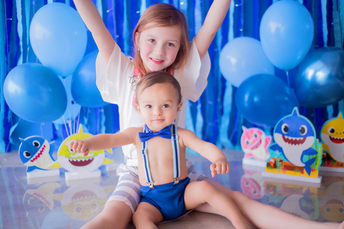 acompanhamento mensal de bebe caxias do sul figurino cenario tematico  personagem foto infantil serra gaucha fotografia familia mundo azul rosa ensaio fotografico crianca newborn baby menino menina smash the cake esmague o bolo banheira urso circo