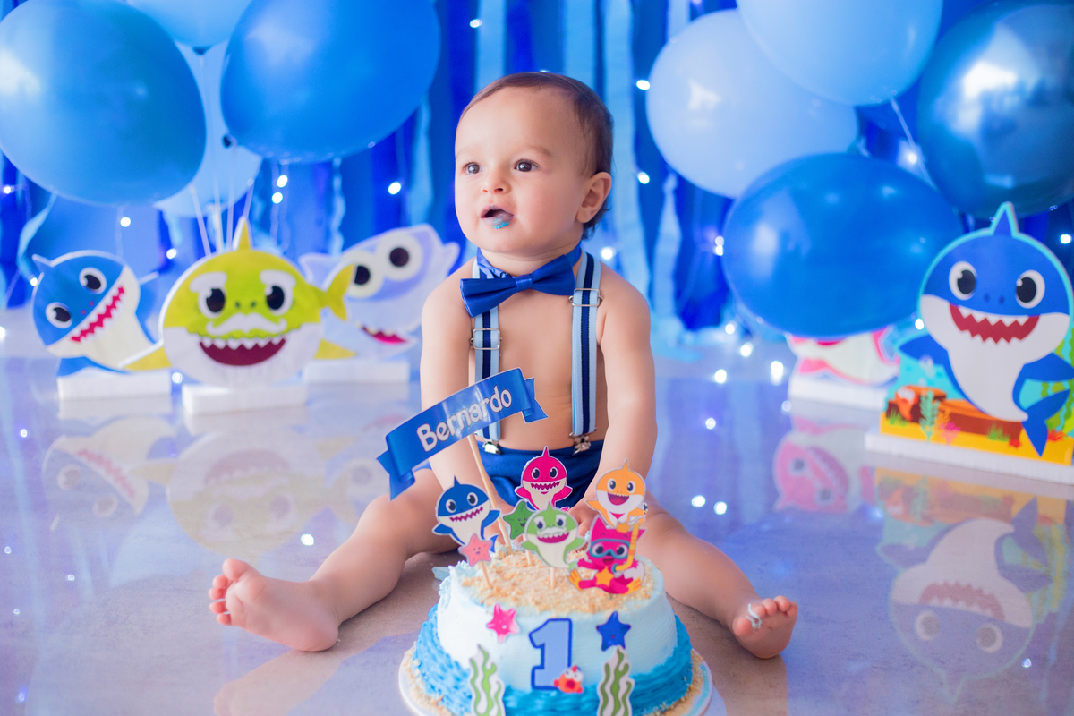 acompanhamento mensal de bebe caxias do sul figurino cenario tematico  personagem foto infantil serra gaucha fotografia familia mundo azul rosa ensaio fotografico crianca newborn baby menino menina smash the cake esmague o bolo banheira urso circo