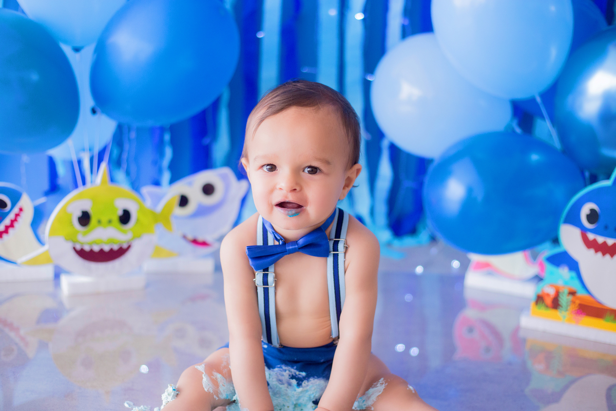 acompanhamento mensal de bebe caxias do sul figurino cenario tematico  personagem foto infantil serra gaucha fotografia familia mundo azul rosa ensaio fotografico crianca newborn baby menino menina smash the cake esmague o bolo banheira urso circo