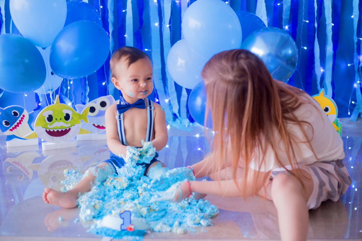 acompanhamento mensal de bebe caxias do sul figurino cenario tematico  personagem foto infantil serra gaucha fotografia familia mundo azul rosa ensaio fotografico crianca newborn baby menino menina smash the cake esmague o bolo banheira urso circo