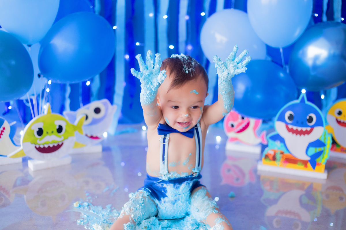 acompanhamento mensal de bebe caxias do sul figurino cenario tematico  personagem foto infantil serra gaucha fotografia familia mundo azul rosa ensaio fotografico crianca newborn baby menino menina smash the cake esmague o bolo banheira urso circo