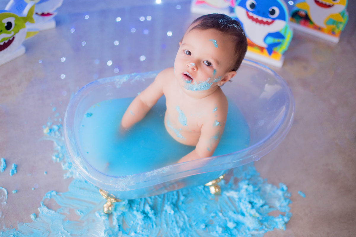 acompanhamento mensal de bebe caxias do sul figurino cenario tematico  personagem foto infantil serra gaucha fotografia familia mundo azul rosa ensaio fotografico crianca newborn baby menino menina smash the cake esmague o bolo banheira urso circo