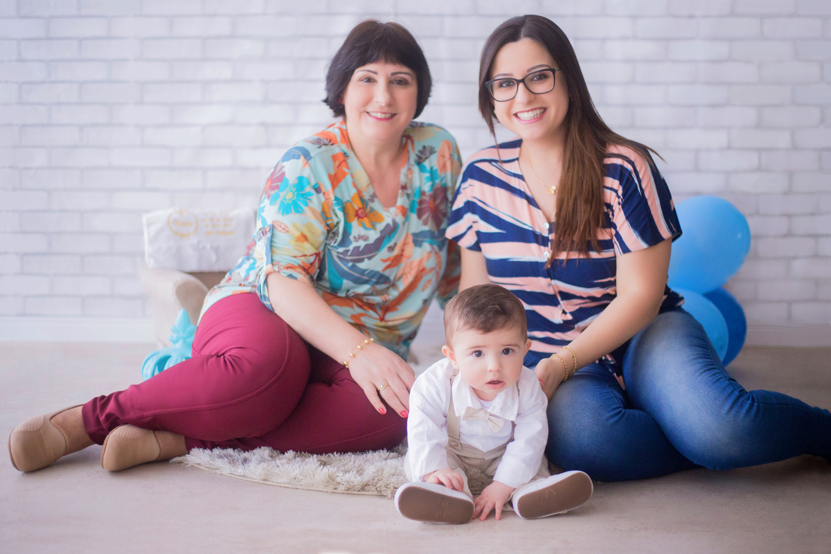 acompanhamento mensal de bebe caxias do sul figurino cenario tematico  personagem foto infantil serra gaucha fotografia familia mundo azul rosa ensaio fotografico crianca newborn baby menino menina smash the cake esmague o bolo banheira urso circo