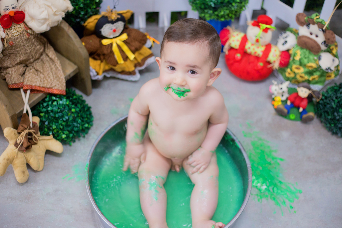 acompanhamento mensal de bebe caxias do sul figurino cenario tematico  personagem foto infantil serra gaucha fotografia familia mundo azul rosa ensaio fotografico crianca newborn baby menino menina smash the cake esmague o bolo banheira urso circo
