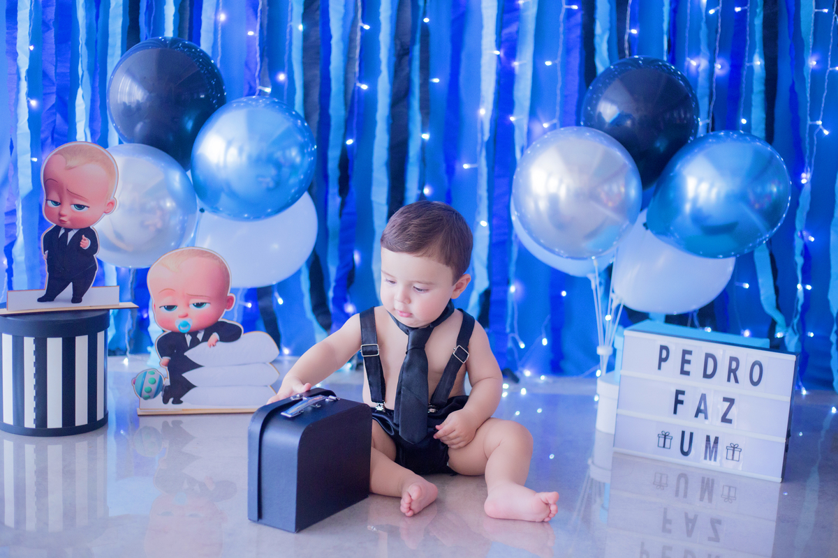 acompanhamento mensal de bebe caxias do sul figurino cenario tematico  personagem foto infantil serra gaucha fotografia familia mundo azul rosa ensaio fotografico crianca newborn baby menino menina smash the cake esmague o bolo banheira urso circo