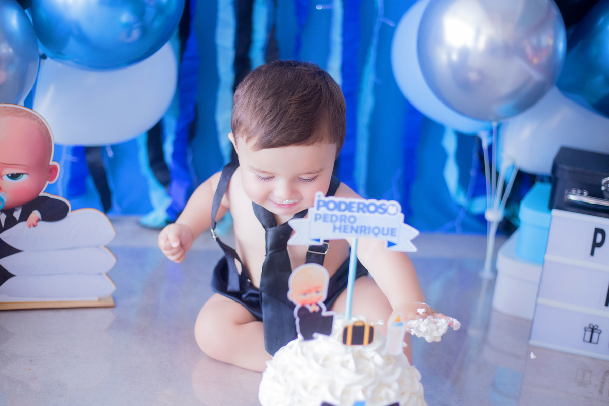 acompanhamento mensal de bebe caxias do sul figurino cenario tematico  personagem foto infantil serra gaucha fotografia familia mundo azul rosa ensaio fotografico crianca newborn baby menino menina smash the cake esmague o bolo banheira urso circo