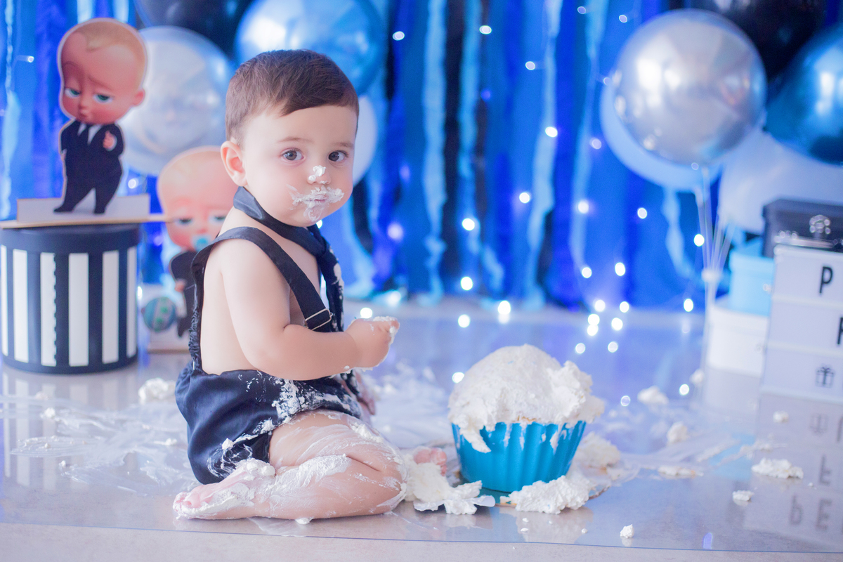 acompanhamento mensal de bebe caxias do sul figurino cenario tematico  personagem foto infantil serra gaucha fotografia familia mundo azul rosa ensaio fotografico crianca newborn baby menino menina smash the cake esmague o bolo banheira urso circo