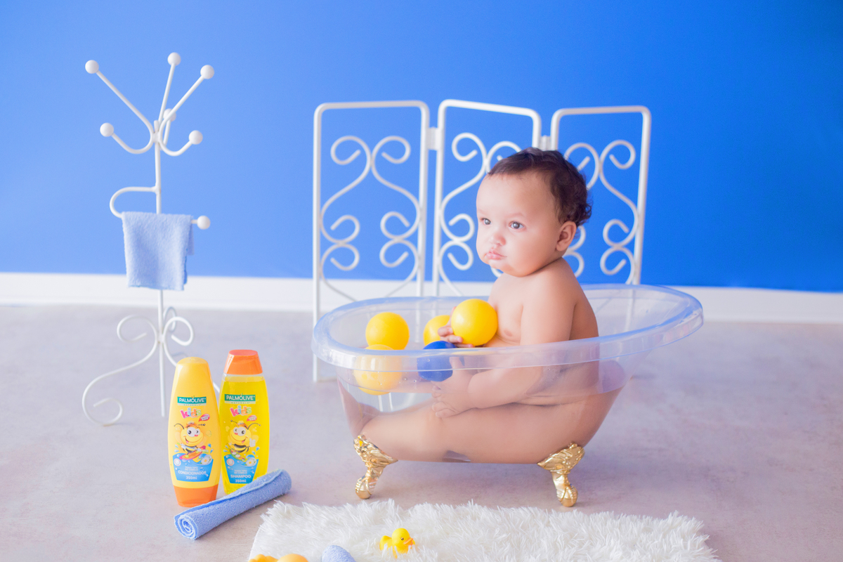 acompanhamento mensal de bebe caxias do sul figurino cenario tematico  personagem foto infantil serra gaucha fotografia familia mundo azul rosa ensaio fotografico crianca newborn baby menino menina smash the cake esmague o bolo banheira urso circo