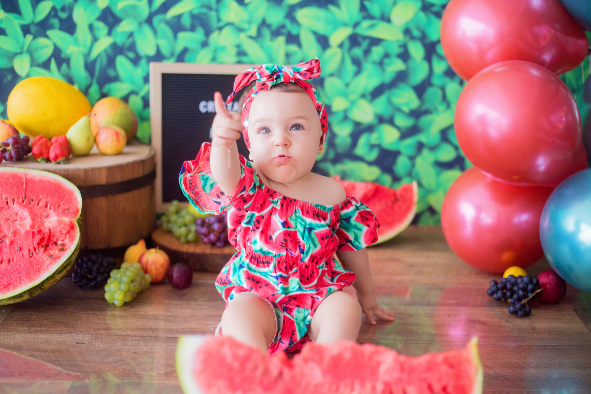 acompanhamento mensal de bebe caxias do sul figurino cenario tematico  personagem foto infantil serra gaucha fotografia familia mundo azul rosa ensaio fotografico crianca newborn baby menino menina smash the cake esmague o bolo banheira urso circo