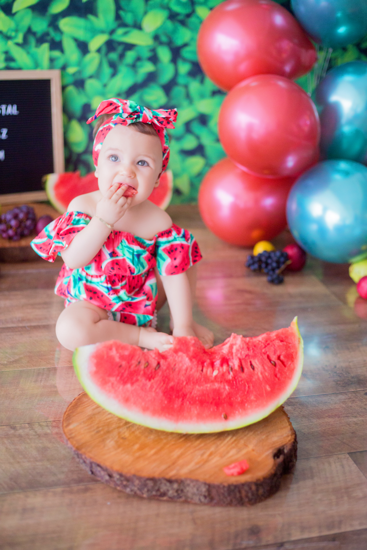 acompanhamento mensal de bebe caxias do sul figurino cenario tematico  personagem foto infantil serra gaucha fotografia familia mundo azul rosa ensaio fotografico crianca newborn baby menino menina smash the cake esmague o bolo banheira urso circo