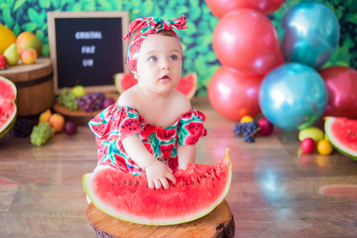 acompanhamento mensal de bebe caxias do sul figurino cenario tematico  personagem foto infantil serra gaucha fotografia familia mundo azul rosa ensaio fotografico crianca newborn baby menino menina smash the cake esmague o bolo banheira urso circo