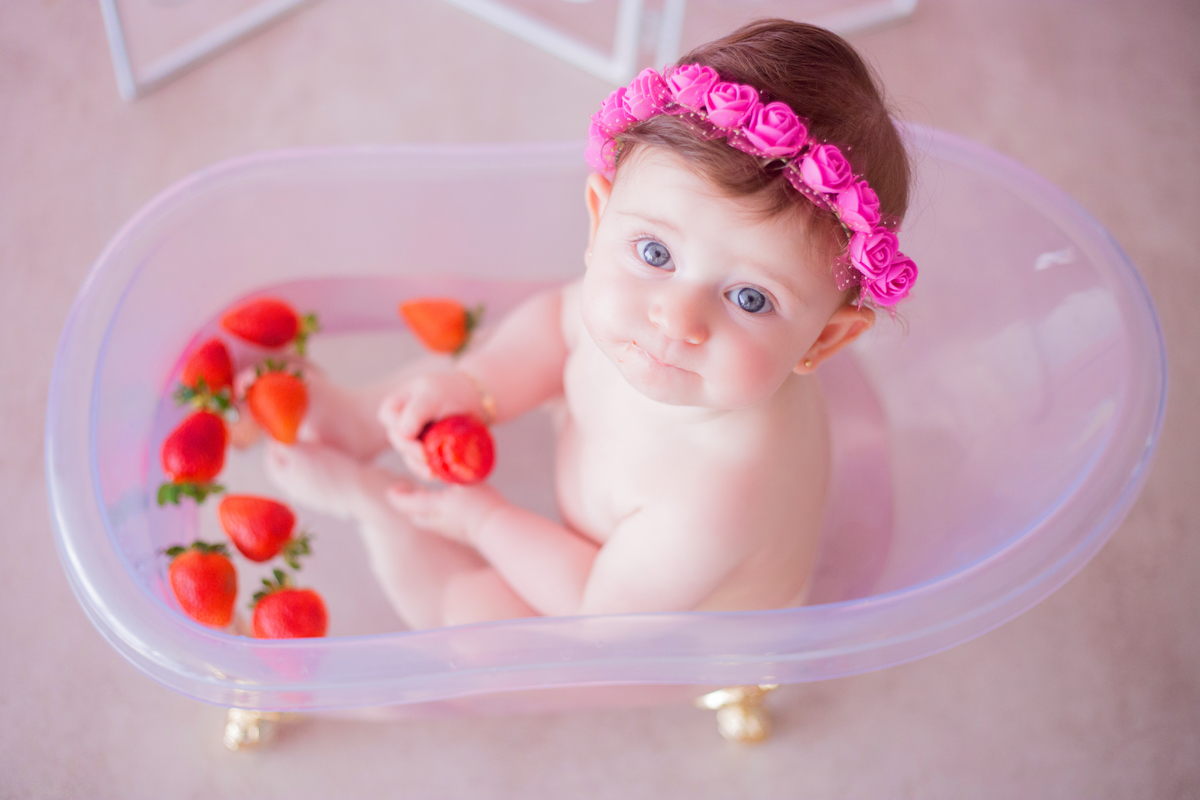 acompanhamento mensal de bebe caxias do sul figurino cenario tematico  personagem foto infantil serra gaucha fotografia familia mundo azul rosa ensaio fotografico crianca newborn baby menino menina smash the cake esmague o bolo banheira urso circo