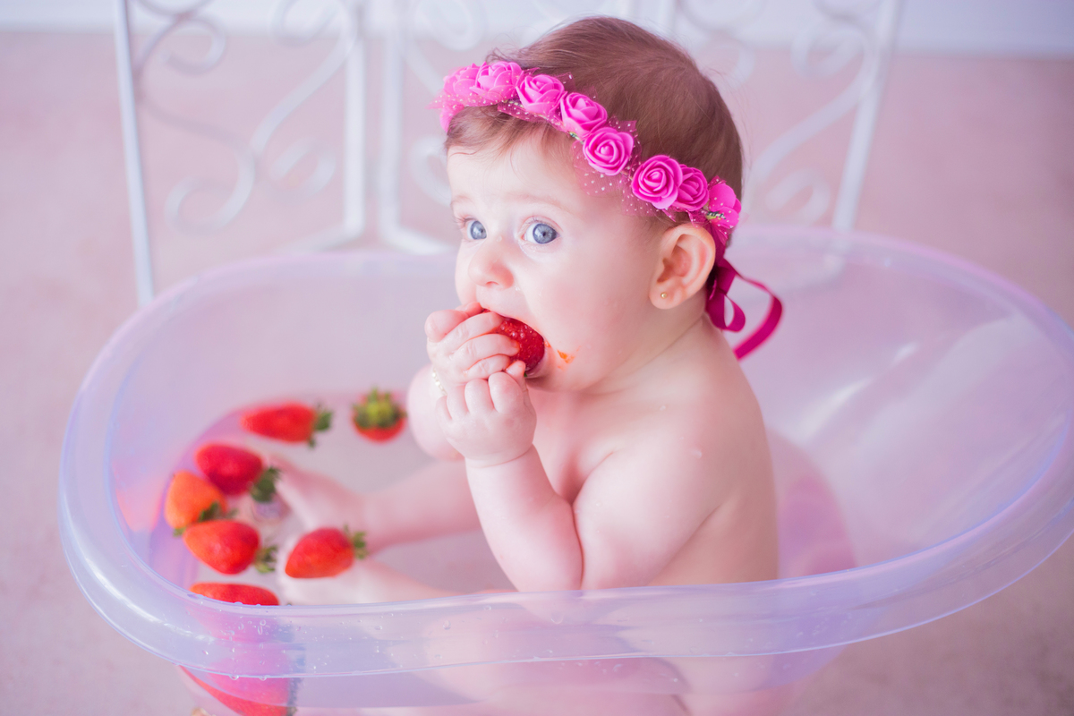 acompanhamento mensal de bebe caxias do sul figurino cenario tematico  personagem foto infantil serra gaucha fotografia familia mundo azul rosa ensaio fotografico crianca newborn baby menino menina smash the cake esmague o bolo banheira urso circo