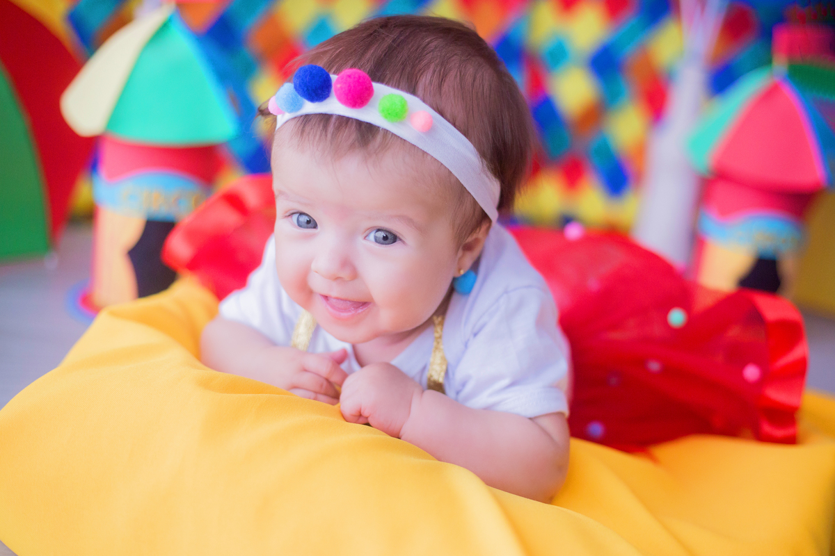 acompanhamento mensal de bebe caxias do sul figurino cenario tematico  personagem foto infantil serra gaucha fotografia familia mundo azul rosa ensaio fotografico crianca newborn baby menino menina smash the cake esmague o bolo banheira urso circo