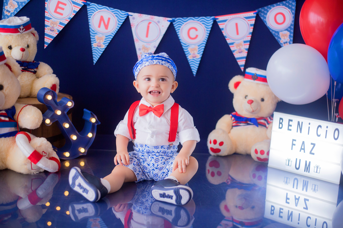 acompanhamento mensal de bebe caxias do sul figurino cenario tematico  personagem foto infantil serra gaucha fotografia familia mundo azul rosa ensaio fotografico crianca newborn baby menino menina smash the cacompanhamenesmague o bolo banheira urso circo