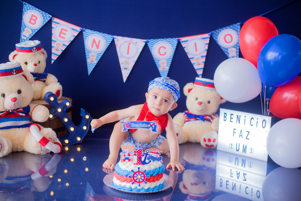 acompanhamento mensal de bebe caxias do sul figurino cenario tematico  personagem foto infantil serra gaucha fotografia familia mundo azul rosa ensaio fotografico crianca newborn baby menino menina smash the cake esmague o bolo banheira urso circo