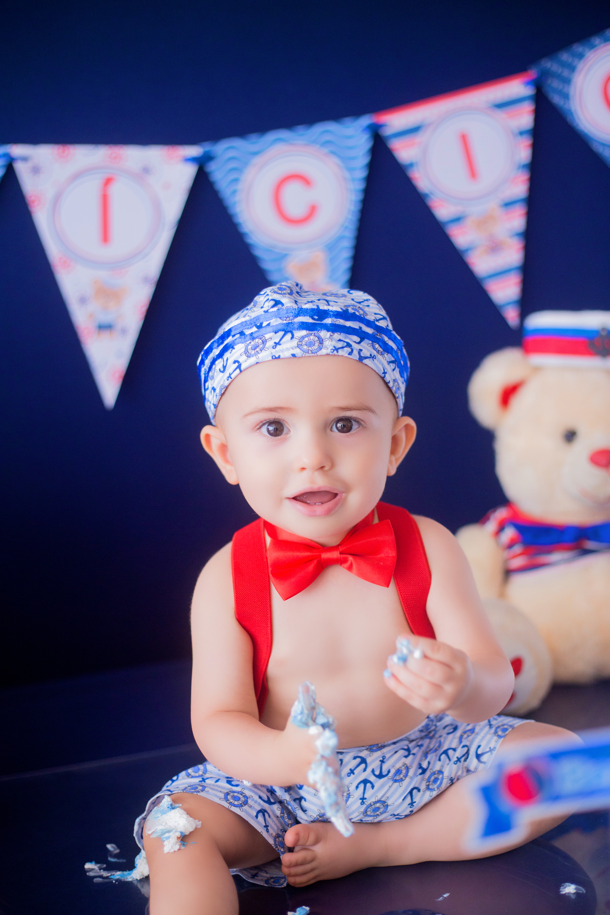 acompanhamento mensal de bebe caxias do sul figurino cenario tematico  personagem foto infantil serra gaucha fotografia familia mundo azul rosa ensaio fotografico crianca newborn baby menino menina smash the cake esmague o bolo banheira urso circo