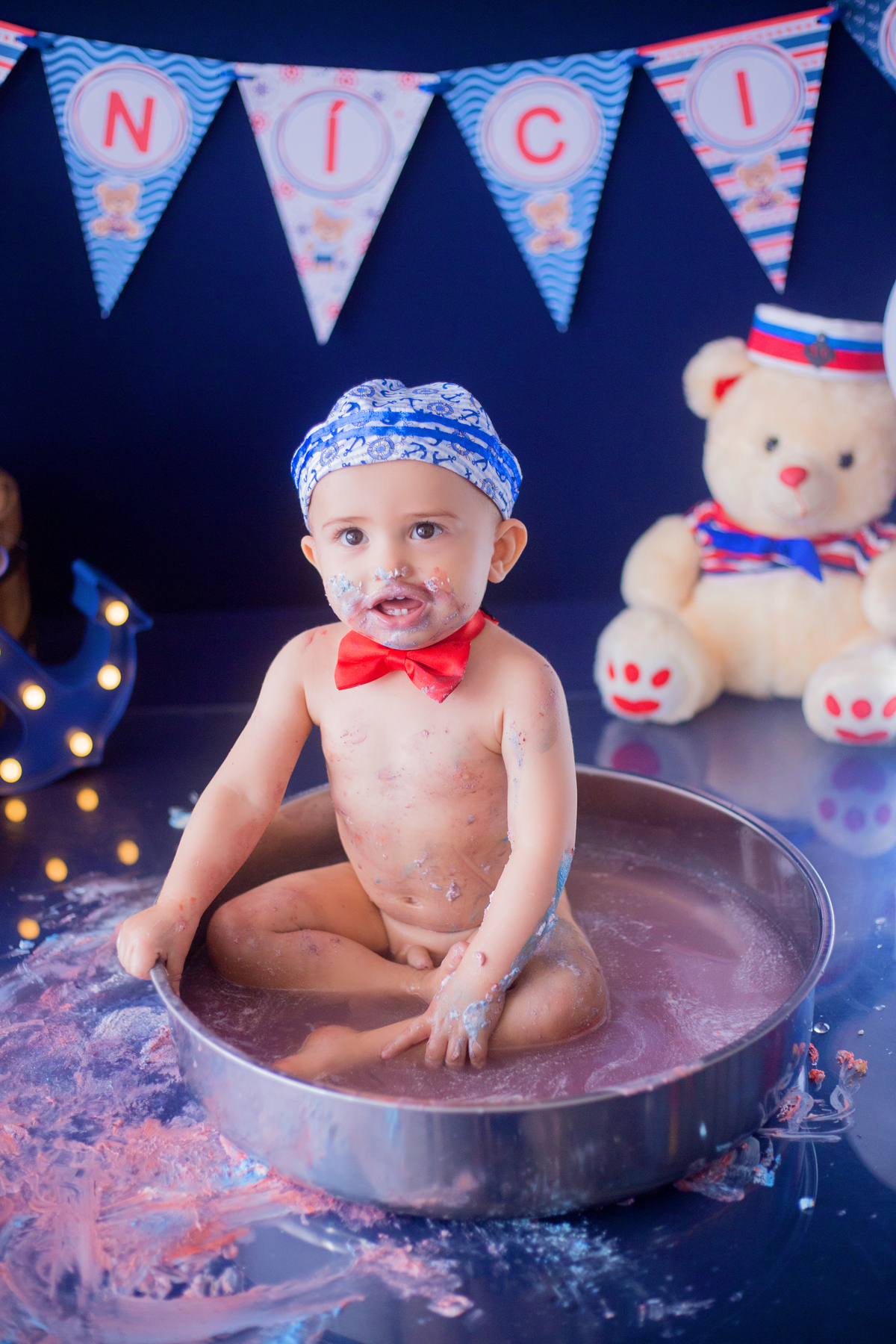 acompanhamento mensal de bebe caxias do sul figurino cenario tematico  personagem foto infantil serra gaucha fotografia familia mundo azul rosa ensaio fotografico crianca newborn baby menino menina smash the cake esmague o bolo banheira urso circo