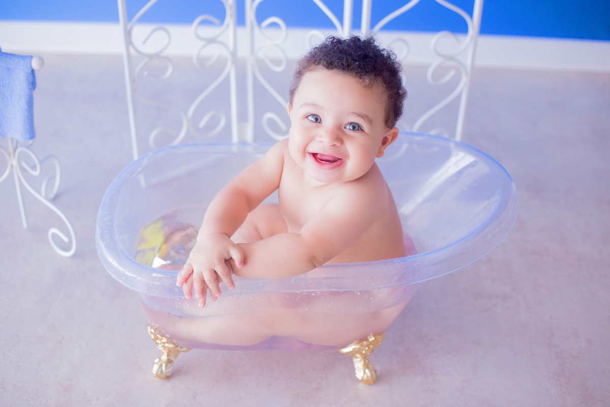 acompanhamento mensal de bebe caxias do sul figurino cenario tematico  personagem foto infantil serra gaucha fotografia familia mundo azul rosa ensaio fotografico crianca newborn baby menino menina smash the cake esmague o bolo banheira urso circo