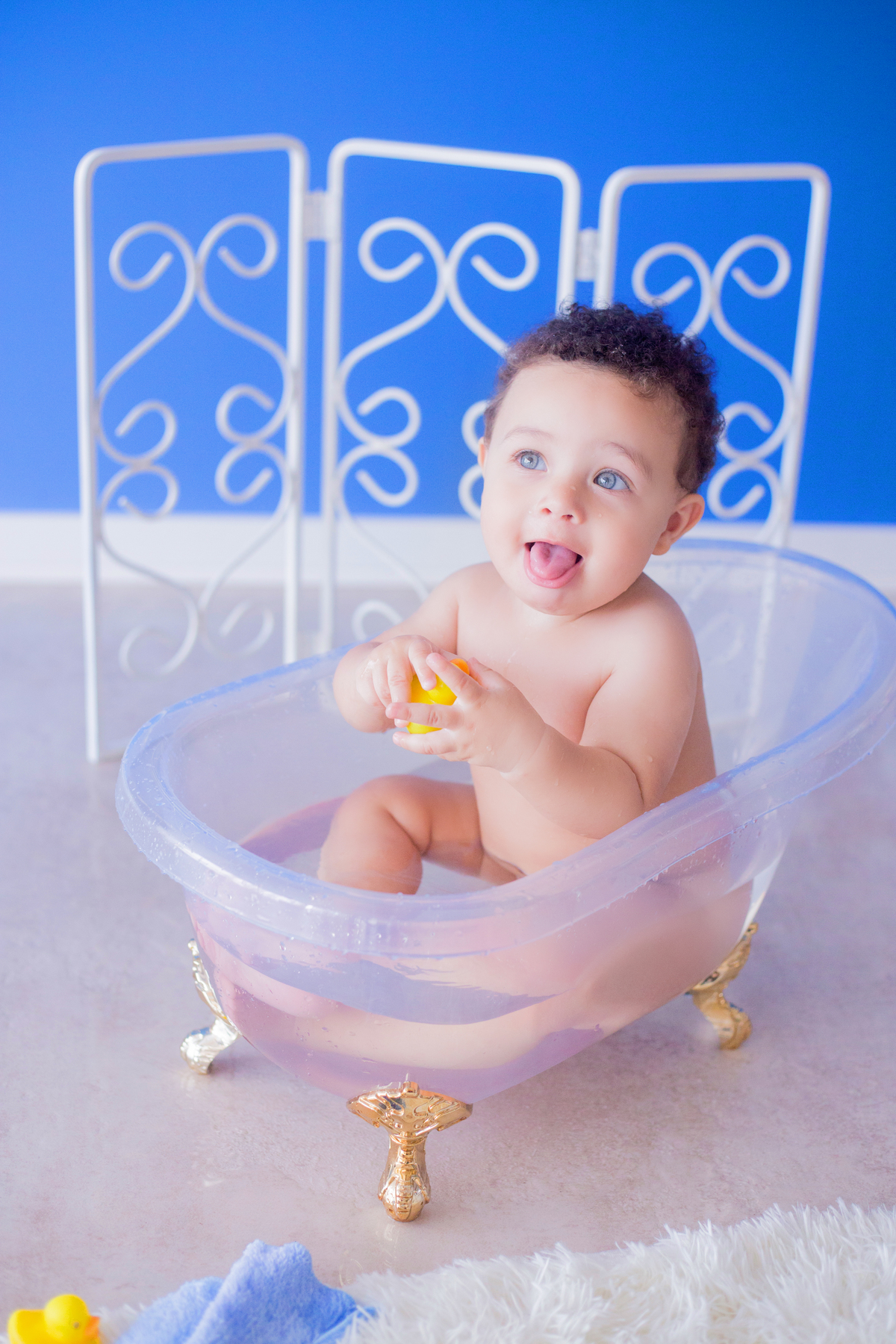 acompanhamento mensal de bebe caxias do sul figurino cenario tematico  personagem foto infantil serra gaucha fotografia familia mundo azul rosa ensaio fotografico crianca newborn baby menino menina smash the cake esmague o bolo banheira urso circo