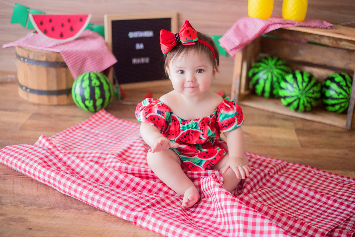 acompanhamento mensal de bebe caxias do sul figurino cenario tematico  personagem foto infantil serra gaucha fotografia familia mundo azul rosa ensaio fotografico crianca newborn baby menino menina smash the cake esmague o bolo banheira urso circo