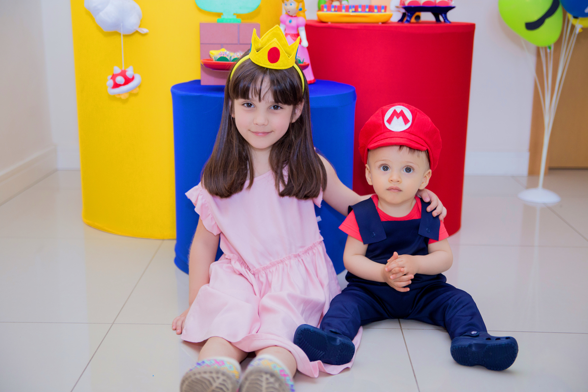 acompanhamento mensal de bebe caxias do sul figurino cenario tematico  personagem foto infantil serra gaucha fotografia familia mundo azul rosa ensaio fotografico crianca newborn baby menino menina smash the cake esmague o bolo banheira urso circo