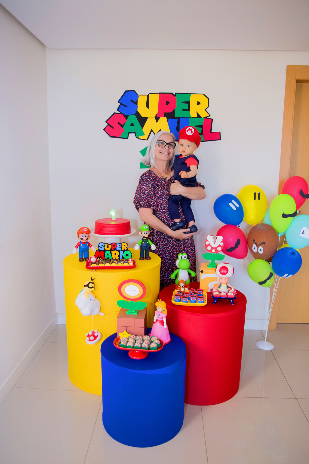 acompanhamento mensal de bebe caxias do sul figurino cenario tematico  personagem foto infantil serra gaucha fotografia familia mundo azul rosa ensaio fotografico crianca newborn baby menino menina smash the cake esmague o bolo banheira urso circo