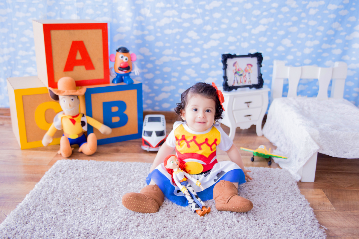 acompanhamento mensal de bebe caxias do sul figurino cenario tematico  personagem foto infantil serra gaucha fotografia familia mundo azul rosa ensaio fotografico crianca newborn baby menino menina smash the cake esmague o bolo banheira urso circo