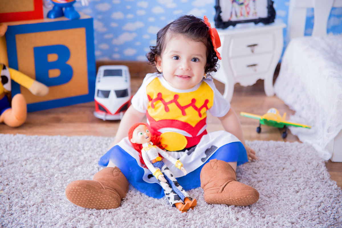 acompanhamento mensal de bebe caxias do sul figurino cenario tematico  personagem foto infantil serra gaucha fotografia familia mundo azul rosa ensaio fotografico crianca newborn baby menino menina smash the cake esmague o bolo banheira urso circo