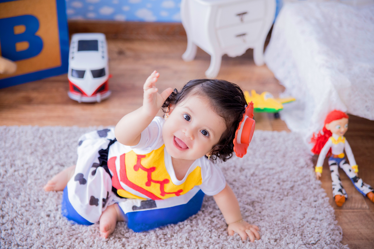 acompanhamento mensal de bebe caxias do sul figurino cenario tematico  personagem foto infantil serra gaucha fotografia familia mundo azul rosa ensaio fotografico crianca newborn baby menino menina smash the cake esmague o bolo banheira urso circo