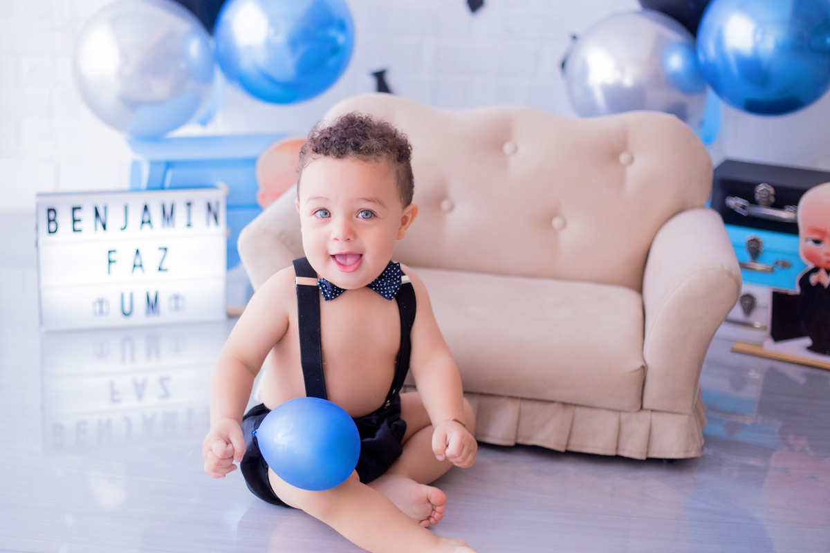 acompanhamento mensal de bebe caxias do sul figurino cenario tematico  personagem foto infantil serra gaucha fotografia familia mundo azul rosa ensaio fotografico crianca newborn baby menino menina smash the cake esmague o bolo banheira urso circo