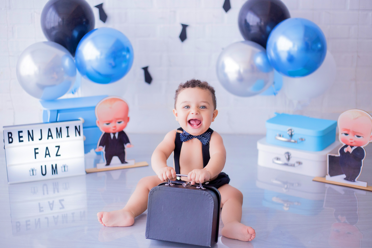 acompanhamento mensal de bebe caxias do sul figurino cenario tematico  personagem foto infantil serra gaucha fotografia familia mundo azul rosa ensaio fotografico crianca newborn baby menino menina smash the cake esmague o bolo banheira urso circo