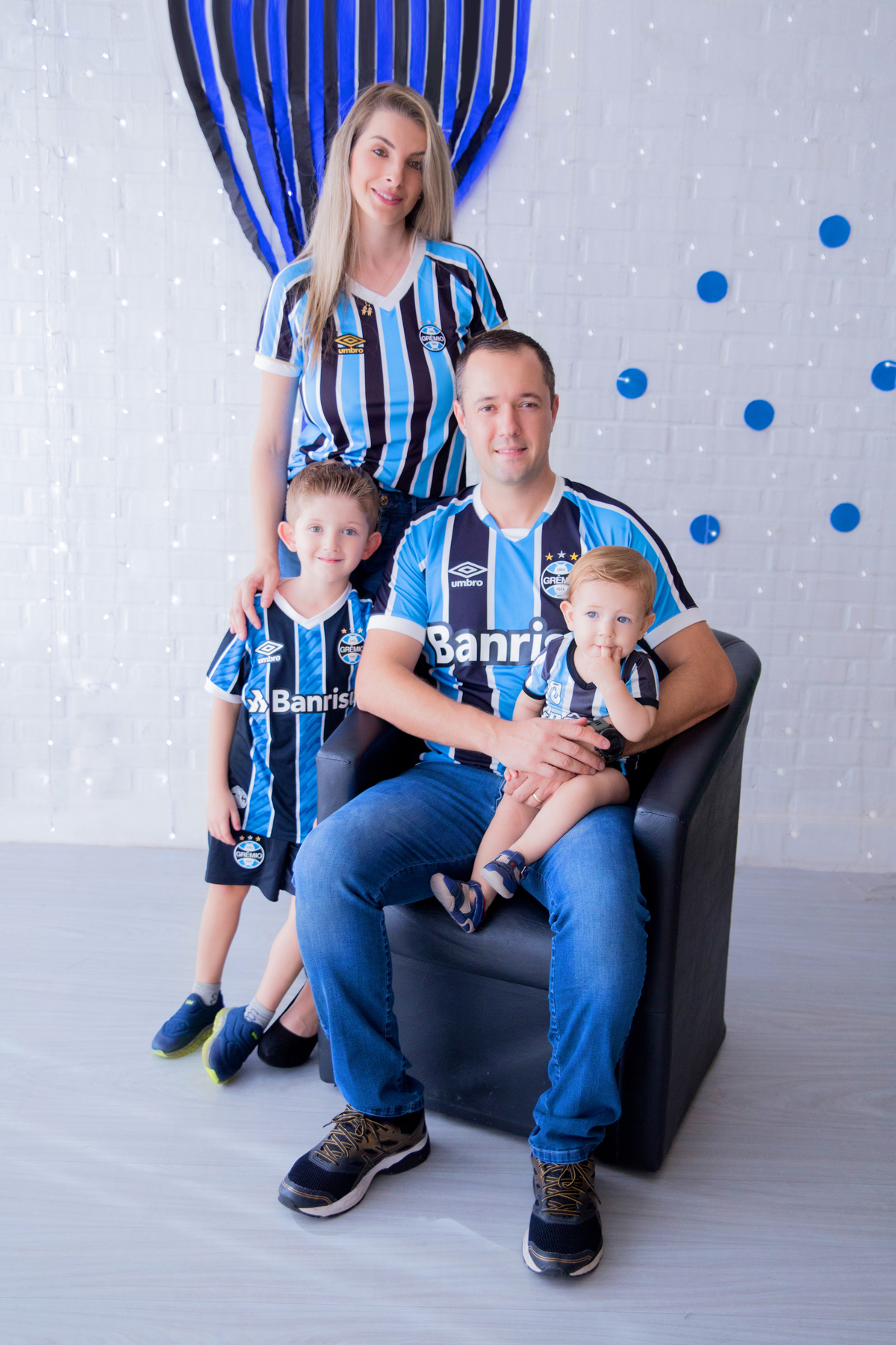 acompanhamento mensal de bebe caxias do sul figurino cenario tematico  personagem foto infantil serra gaucha fotografia familia mundo azul rosa ensaio fotografico crianca newborn baby menino menina smash the cake esmague o bolo banheira urso circo