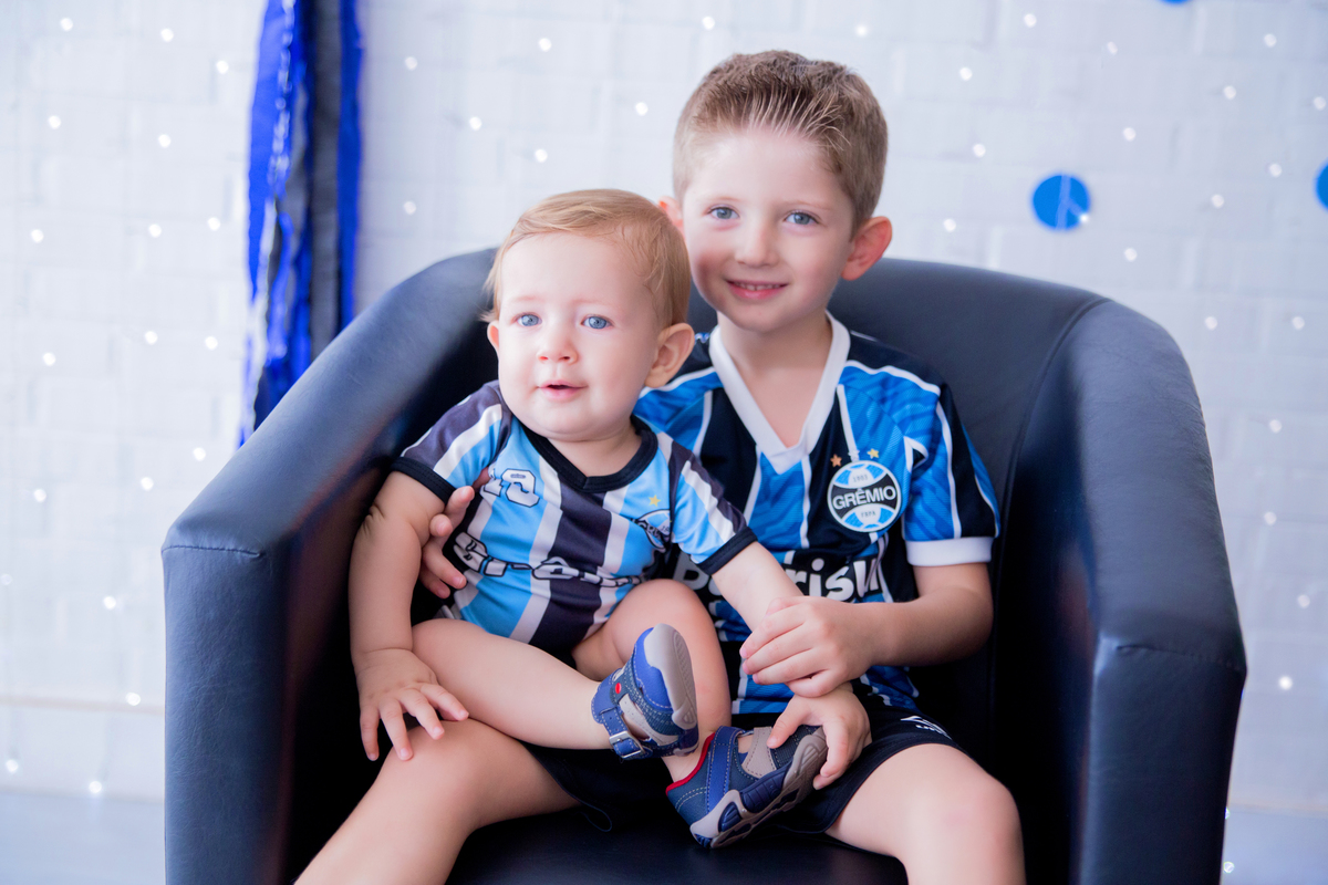 acompanhamento mensal de bebe caxias do sul figurino cenario tematico  personagem foto infantil serra gaucha fotografia familia mundo azul rosa ensaio fotografico crianca newborn baby menino menina smash the cake esmague o bolo banheira urso circo