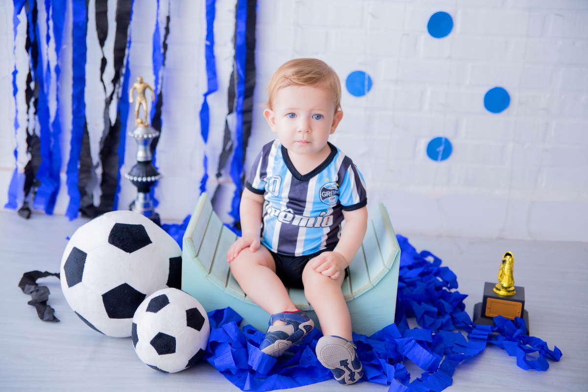 acompanhamento mensal de bebe caxias do sul figurino cenario tematico  personagem foto infantil serra gaucha fotografia familia mundo azul rosa ensaio fotografico crianca newborn baby menino menina smash the cake esmague o bolo banheira urso circo