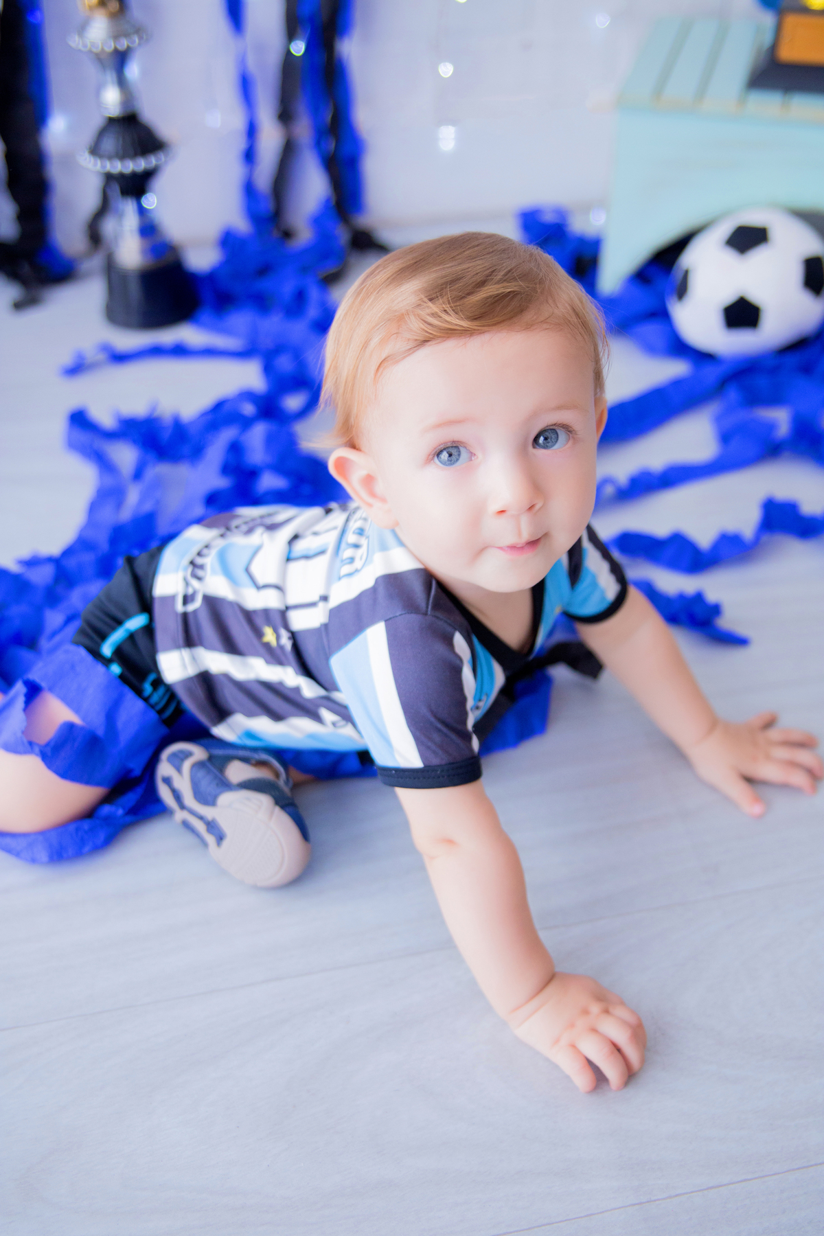 acompanhamento mensal de bebe caxias do sul figurino cenario tematico  personagem foto infantil serra gaucha fotografia familia mundo azul rosa ensaio fotografico crianca newborn baby menino menina smash the cake esmague o bolo banheira urso circo