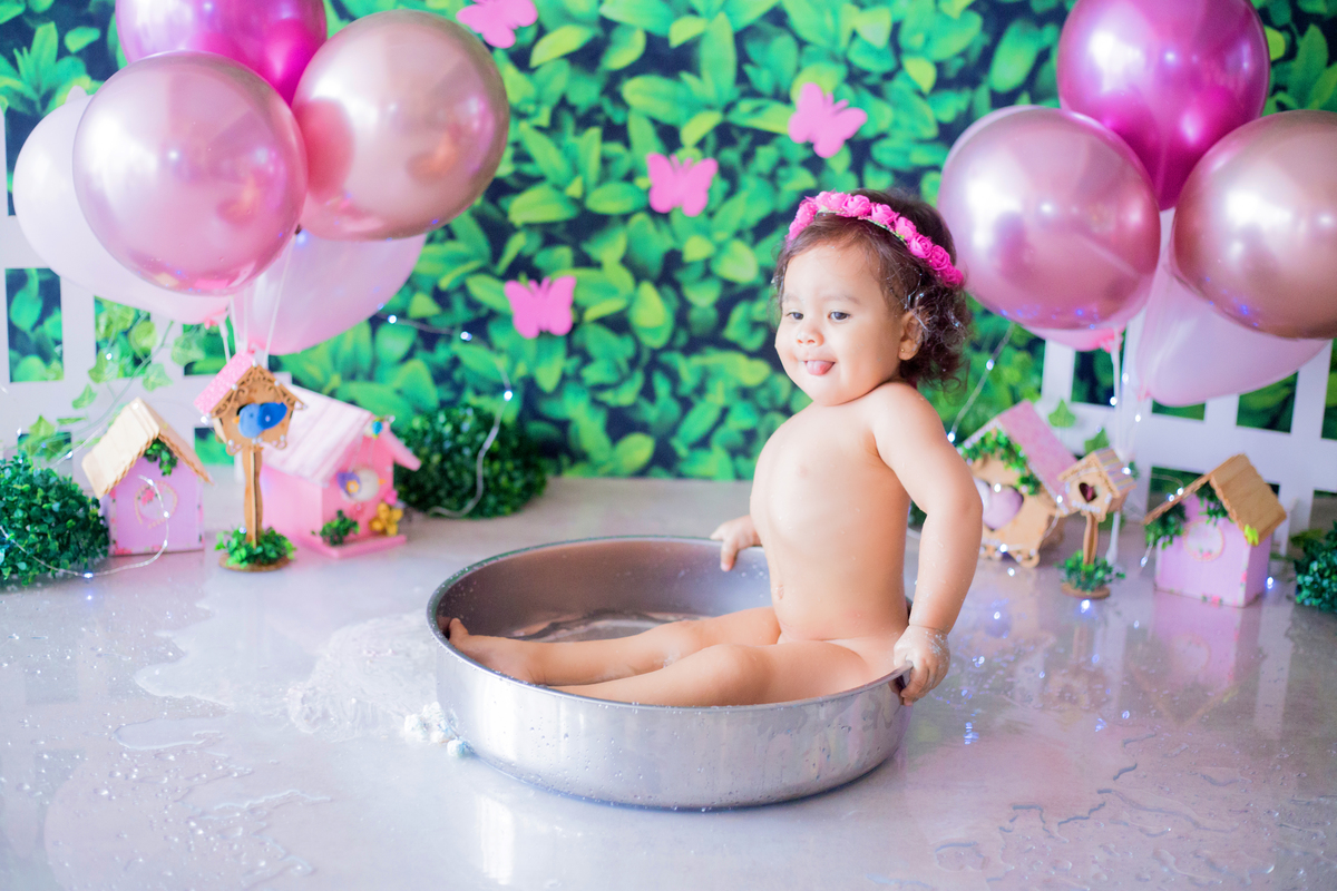 acompanhamento mensal de bebe caxias do sul figurino cenario tematico  personagem foto infantil serra gaucha fotografia familia mundo azul rosa ensaio fotografico crianca newborn baby menino menina smash the cake esmague o bolo banheira urso circo