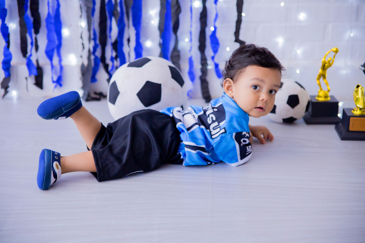 acompanhamento mensal de bebe caxias do sul figurino cenario tematico  personagem foto infantil serra gaucha fotografia familia mundo azul rosa ensaio fotografico crianca newborn baby menino menina smash the cake esmague o bolo banheira urso circo