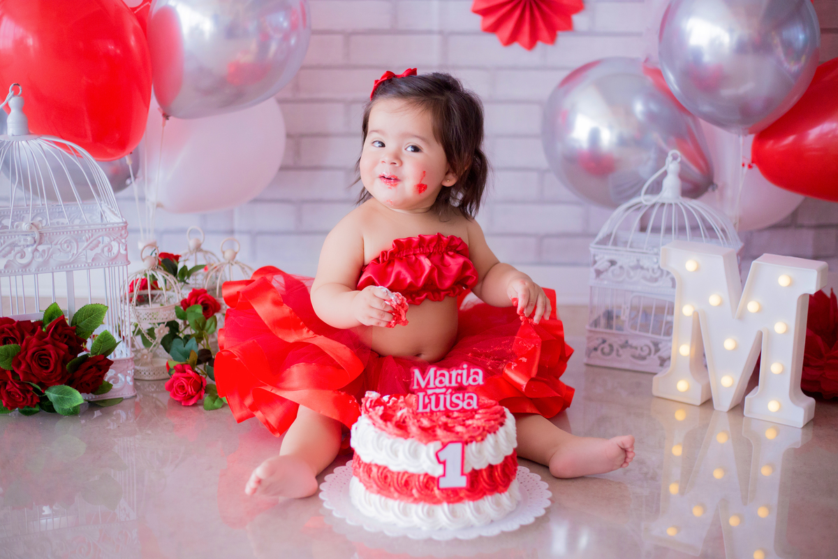acompanhamento mensal de bebe caxias do sul figurino cenario tematico  personagem foto infantil serra gaucha fotografia familia mundo azul rosa ensaio fotografico crianca newborn baby menino menina smash the cake esmague o bolo banheira urso circo