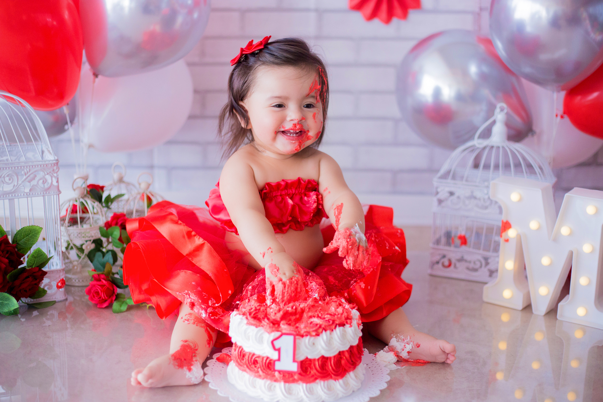 acompanhamento mensal de bebe caxias do sul figurino cenario tematico  personagem foto infantil serra gaucha fotografia familia mundo azul rosa ensaio fotografico crianca newborn baby menino menina smash the cake esmague o bolo banheira urso circo