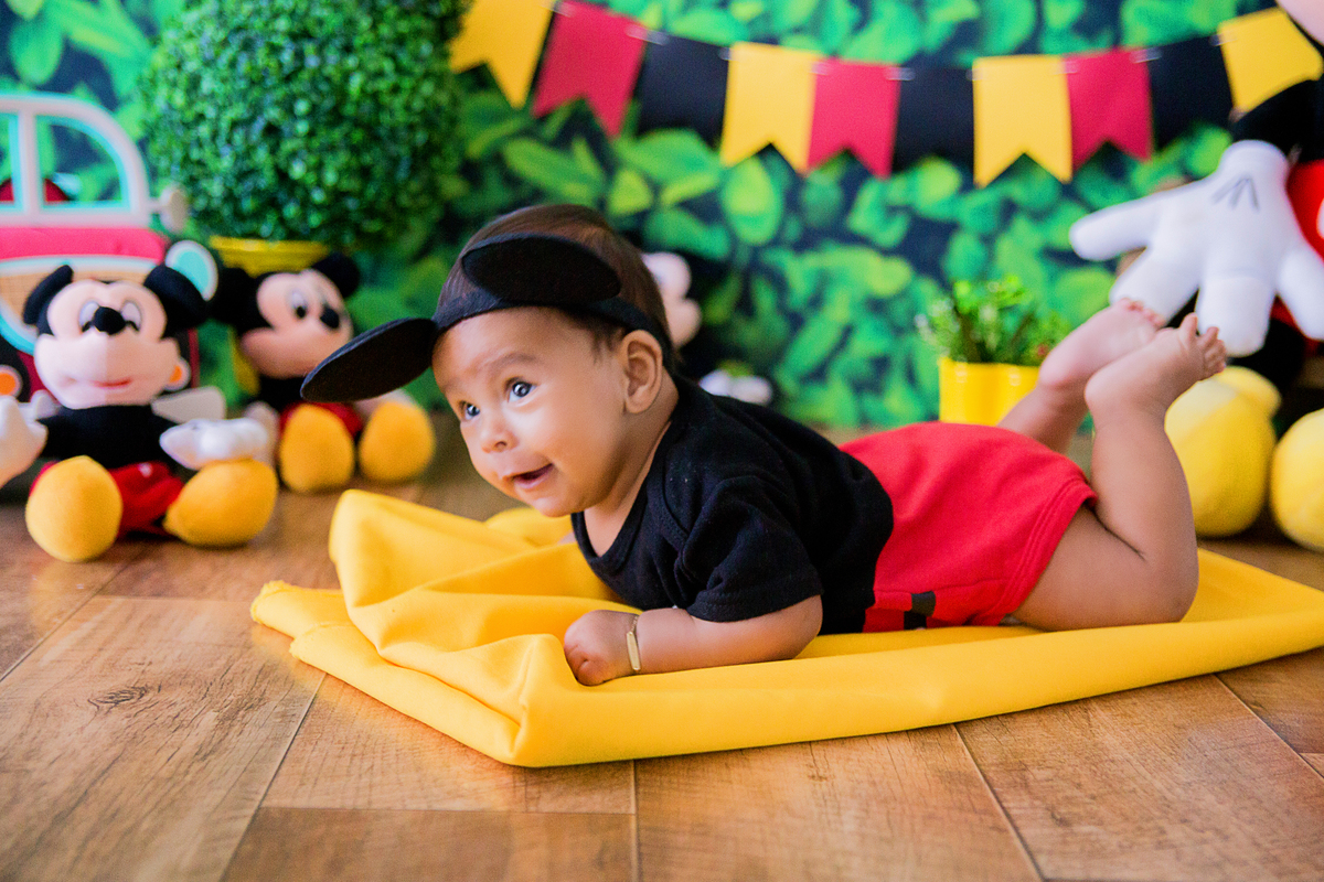 acompanhamento mensal de bebe caxias do sul figurino cenario tematico  personagem foto infantil serra gaucha fotografia familia mundo azul rosa ensaio fotografico crianca newborn baby menino menina smash the cake esmague o bolo banheira urso circo
