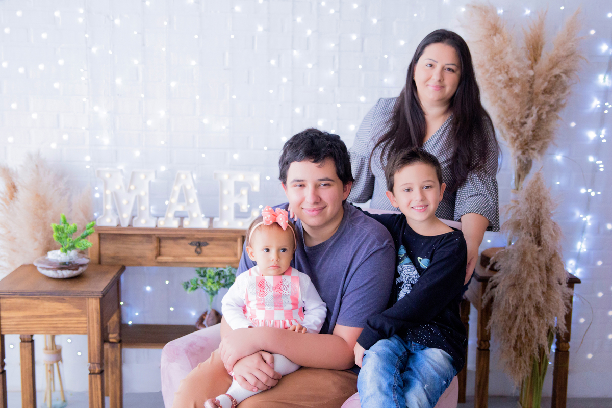 acompanhamento mensal de bebe caxias do sul figurino cenario tematico  personagem foto infantil serra gaucha fotografia familia mundo azul rosa ensaio fotografico crianca newborn baby menino menina smash the cake esmague o bolo banheira urso circo