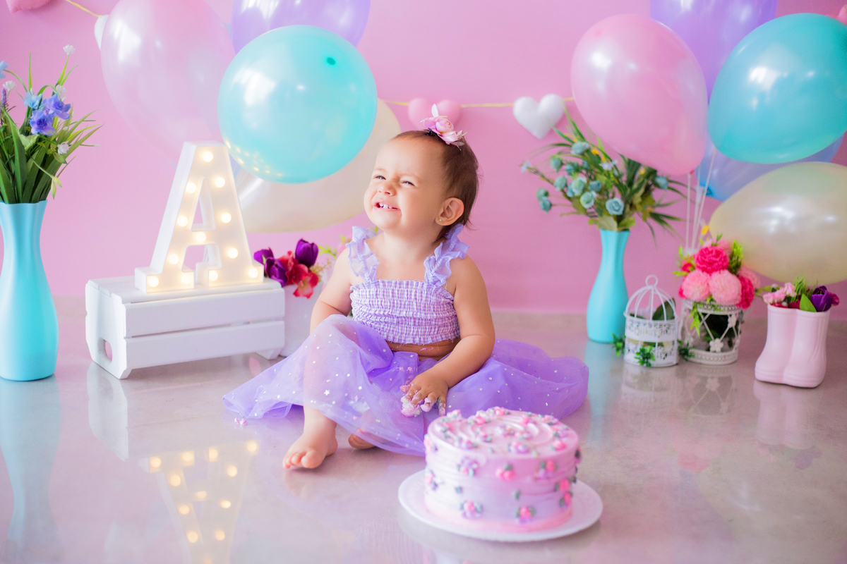 acompanhamento mensal de bebe caxias do sul figurino cenario tematico  personagem foto infantil serra gaucha fotografia familia mundo azul rosa ensaio fotografico crianca newborn baby menino menina smash the cake esmague o bolo banheira urso circo