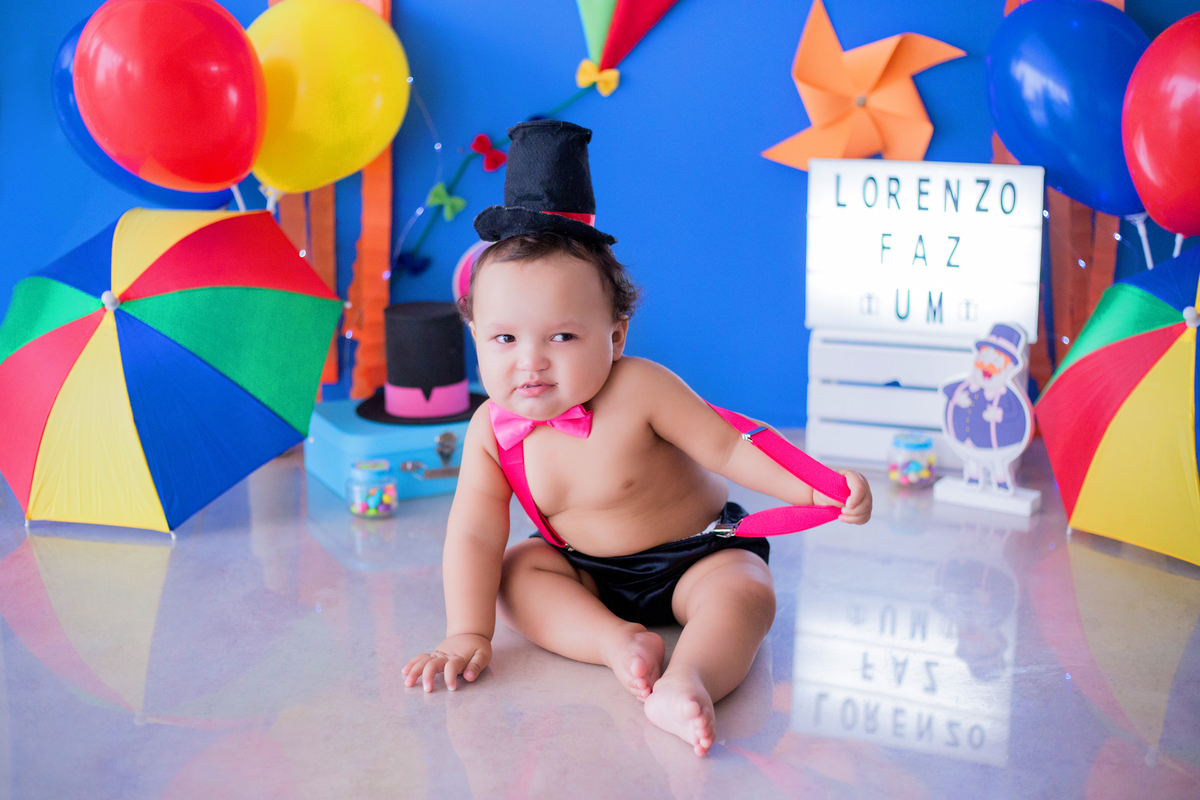 acompanhamento mensal de bebe caxias do sul figurino cenario tematico  personagem foto infantil serra gaucha fotografia familia mundo azul rosa ensaio fotografico crianca newborn baby menino menina smash the cake esmague o bolo banheira urso circo