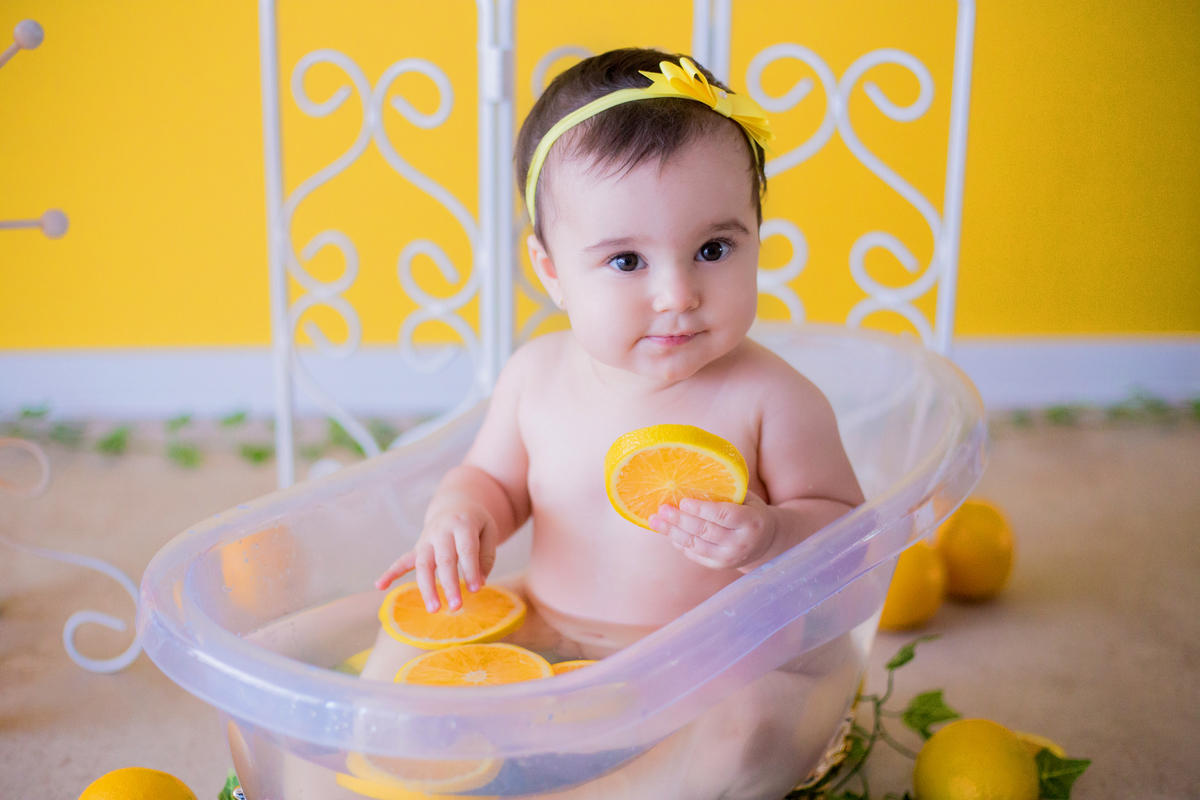 acompanhamento mensal de bebe caxias do sul figurino cenario tematico  personagem foto infantil serra gaucha fotografia familia mundo azul rosa ensaio fotografico crianca newborn baby menino menina smash the cake esmague o bolo banheira urso circo
