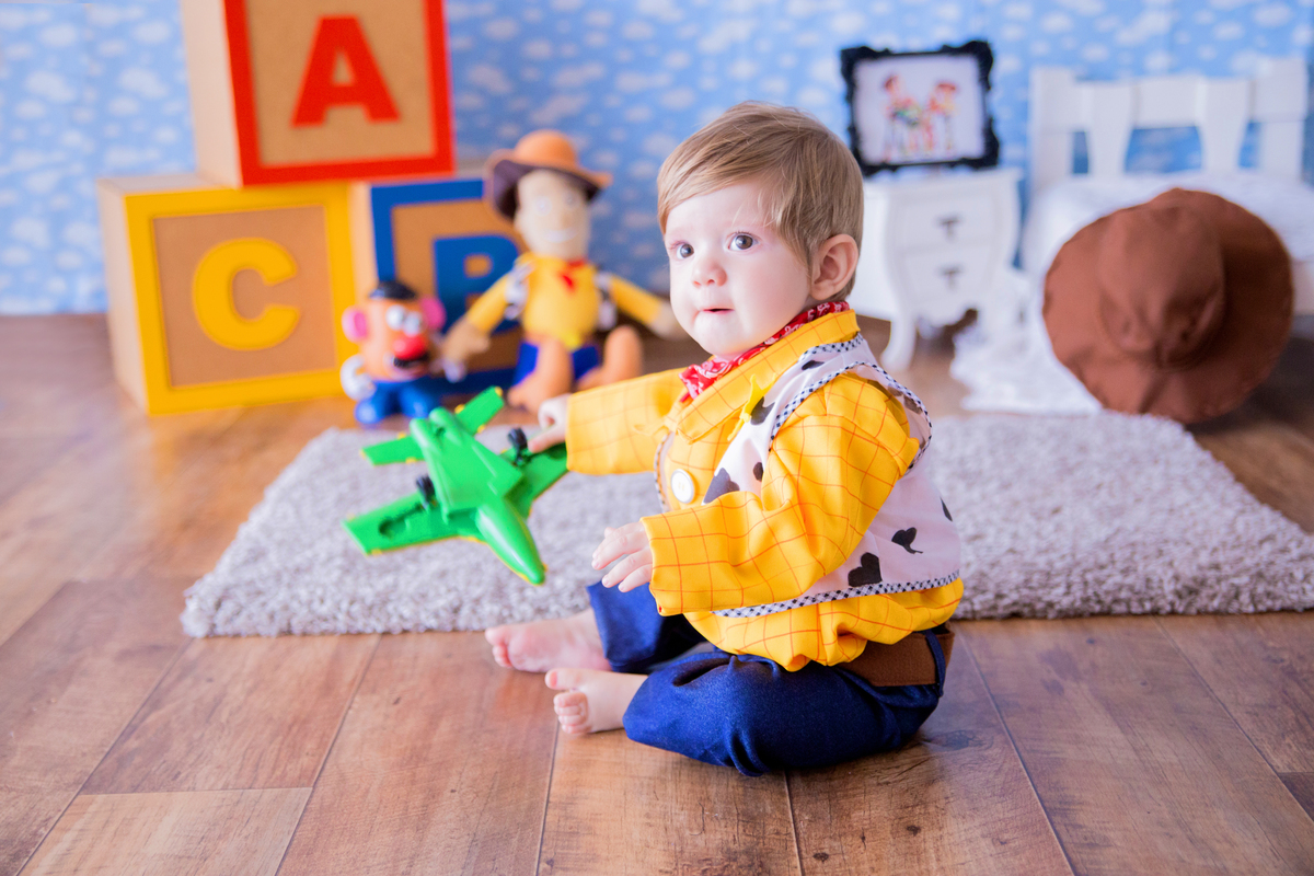 acompanhamento mensal de bebe caxias do sul figurino cenario tematico  personagem foto infantil serra gaucha fotografia familia mundo azul rosa ensaio fotografico crianca newborn baby menino menina smash the cake esmague o bolo banheira urso circo