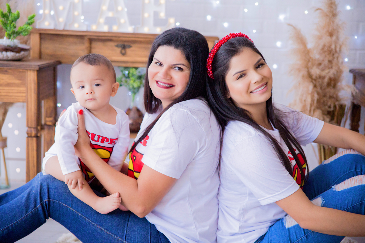 acompanhamento mensal de bebe caxias do sul figurino cenario tematico  personagem foto infantil serra gaucha fotografia familia mundo azul rosa ensaio fotografico crianca newborn baby menino menina smash the cake esmague o bolo banheira urso circo