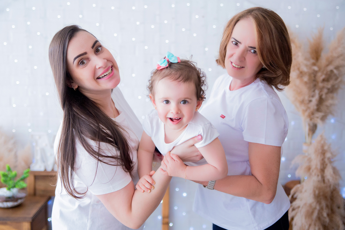 acompanhamento mensal de bebe caxias do sul figurino cenario tematico  personagem foto infantil serra gaucha fotografia familia mundo azul rosa ensaio fotografico crianca newborn baby menino menina smash the cake esmague o bolo banheira urso circo