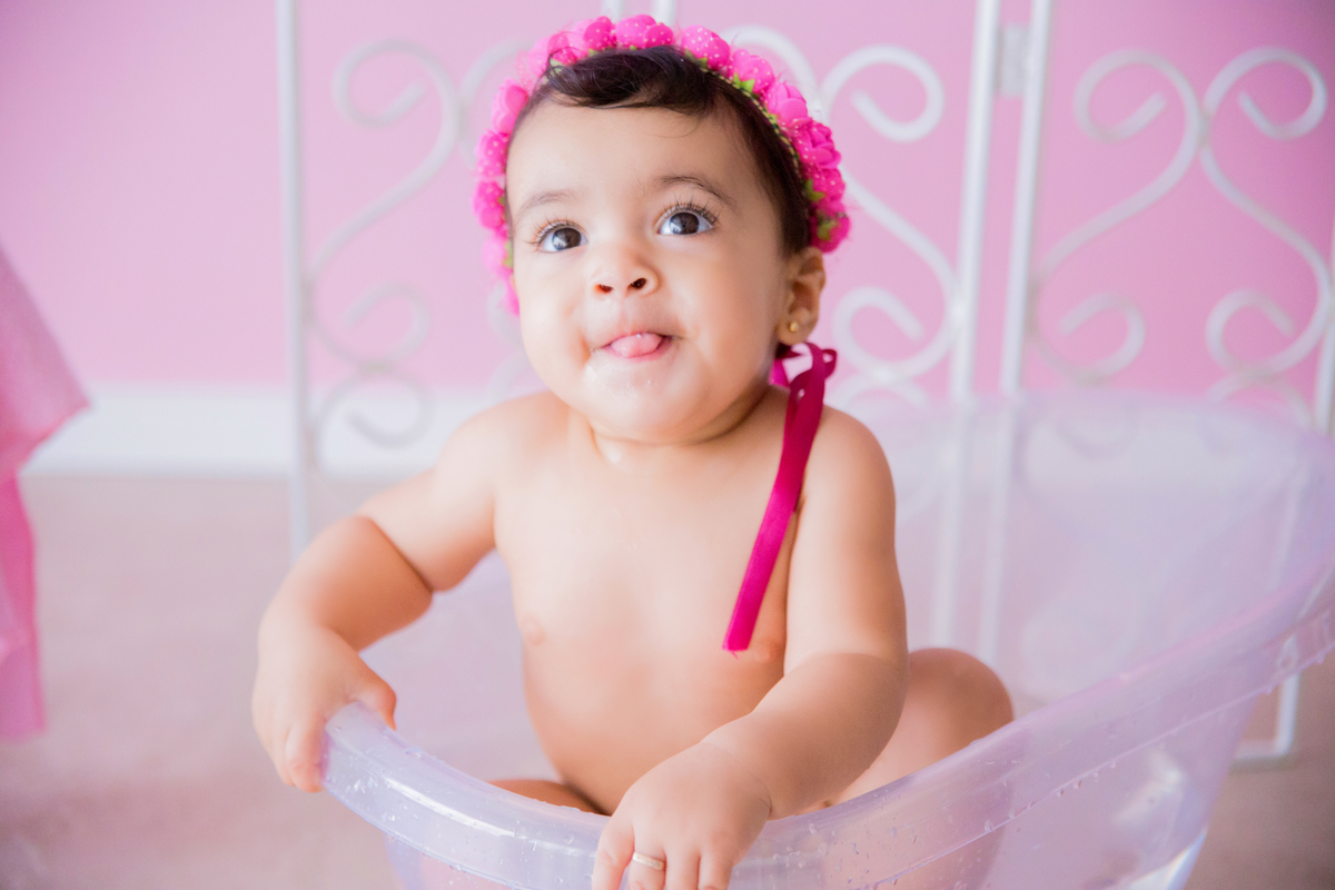 acompanhamento mensal de bebe caxias do sul figurino cenario tematico  personagem foto infantil serra gaucha fotografia familia mundo azul rosa ensaio fotografico crianca newborn baby menino menina smash the cake esmague o bolo banheira urso circo